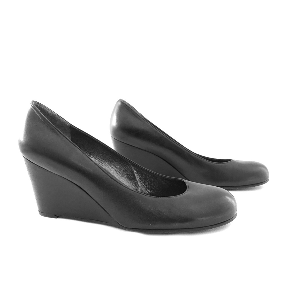 Stuart Weitzman Luna Black Wedge Classic Pump